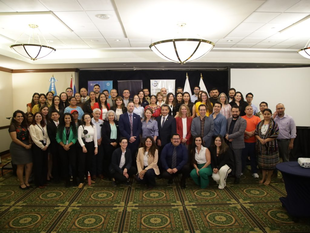 Lanzamiento de la NPAP Guatemala con autoridades del MARN, UICN y Foro Económico Mundial