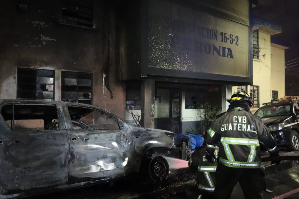 Facebook Bomberos Voluntarios GT